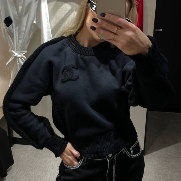 CHANEL Tops - CHANEL 24K CC Sweatshirt in Black NWT Authentic